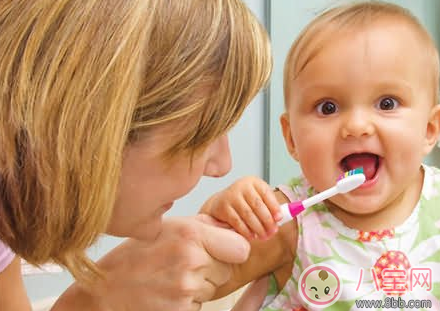 孩子没有刷牙的习惯怎么办 如何让宝宝爱上刷牙