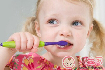 孩子乳牙发黄怎么办 孩子乳牙日常护理