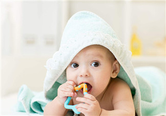 宝宝多大需要戒掉安抚奶嘴 宝宝可以长期用奶嘴吗