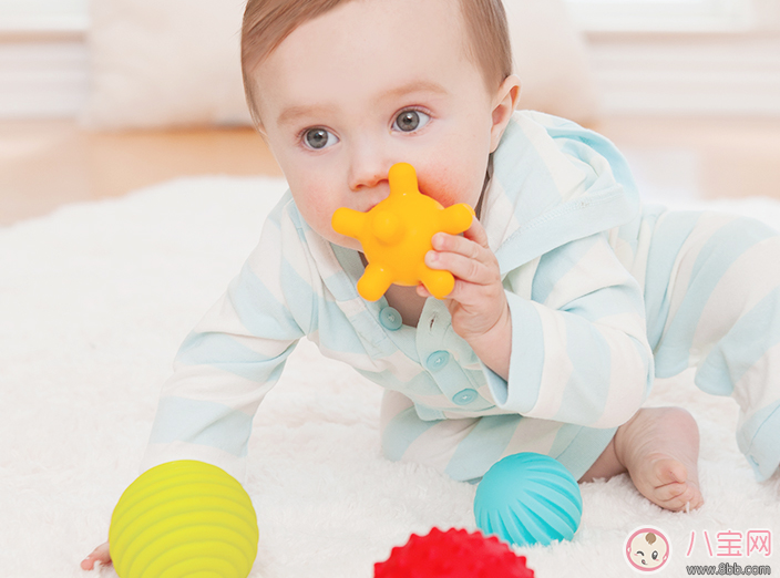 促进智力发育的玩具怎么选 适合一岁宝宝智力发育的玩具有哪些