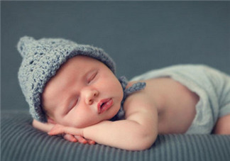 新生儿睡觉容易醒正常吗 新生儿睡眠浅怎么办