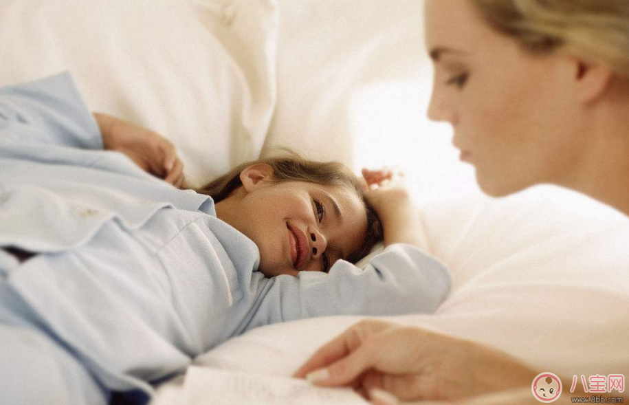 睡前和孩子聊点什么好 睡觉前跟孩子谈心的话题