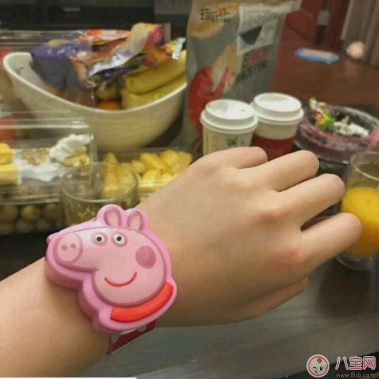 小猪佩奇手表带奶片糖多少钱在哪买 抖音小猪佩奇手表里面有糖是什么梗