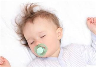 为什么宝宝晚上老是不睡觉 如何让宝宝夜晚睡久一点