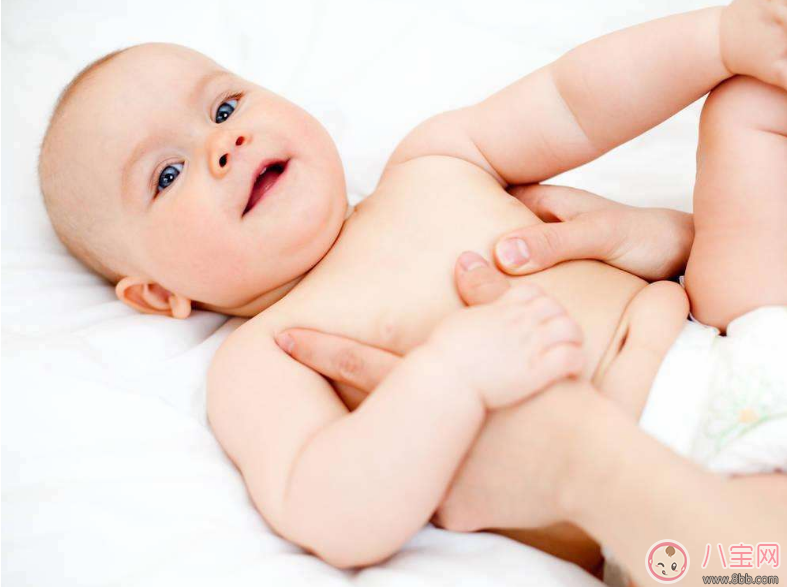 怎么照顾刚满月的宝宝 1个月大的婴儿如何护理