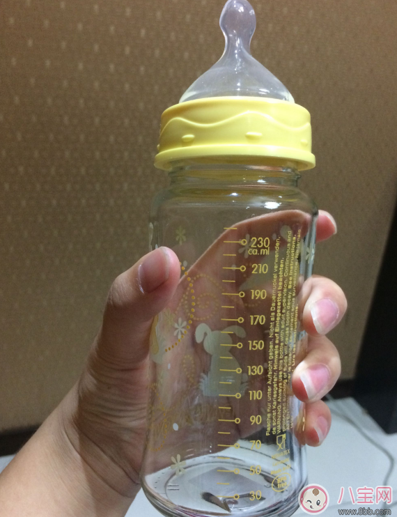 奶瓶|BabyNova新生儿奶瓶怎么样 BabyNova玻璃奶瓶好用吗