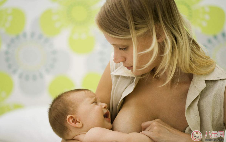 宝妈乳头扁平如何哺乳 帮助哺乳的方式和工具有哪些