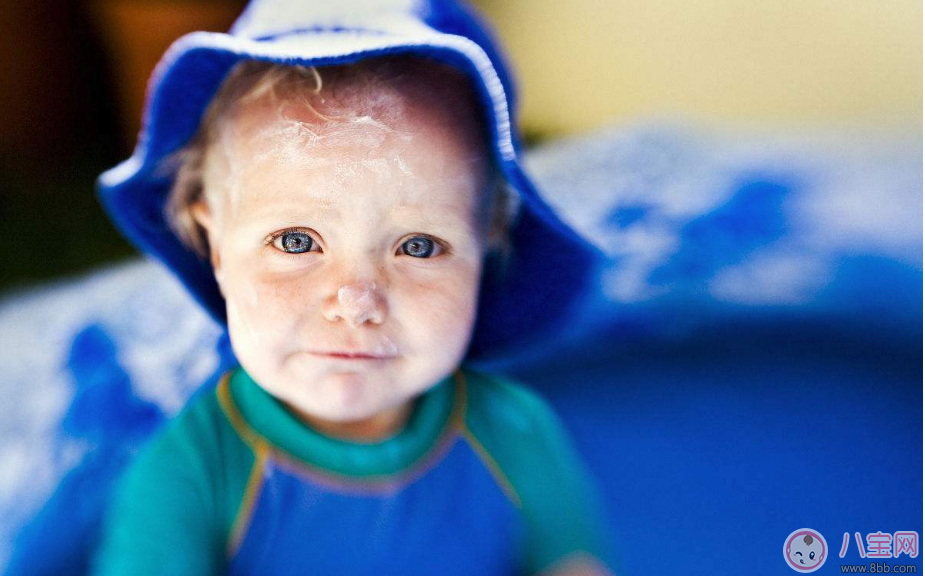 如何避免婴儿被晒伤 宝宝多大才可以用防晒霜