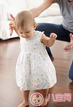 宝宝什么时候学走路最好 怎么训练宝宝走路攻略