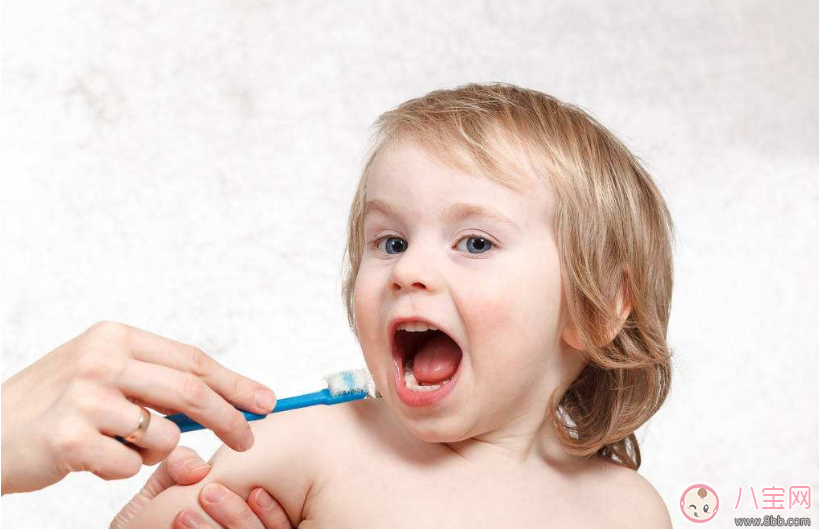 孩子的牙齿什么时候刷比较好 最适合给孩子刷牙的时间及方法推荐