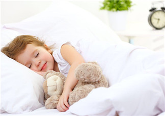 怎样培养孩子在房间独睡 如何让孩子自己独立睡觉
