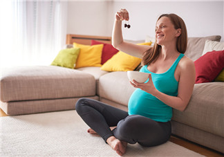 怀孕期间应增重多少才算正常值 孕妇每天饮食所需热量是多少