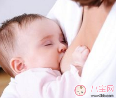 产后荨麻疹可以哺乳吗 哺乳期妈妈荨麻疹宝宝吃奶会怎样