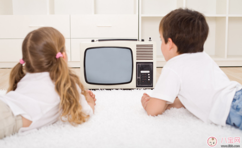 孩子喜欢看电视电脑怎么办 宝宝看屏幕多长时间合适