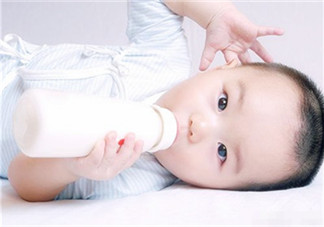 宝宝吃奶粉上火怎么办 宝宝吃奶粉上火的症状
