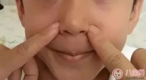 小儿流鼻涕推拿方法 宝宝流鼻涕怎么推拿按摩