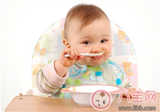 小孩每天需要多少钙 宝宝各阶段需要的钙量是什么标准