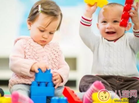 2岁宝宝要学会交朋友吗 怎么教2岁宝宝进行社交活动
