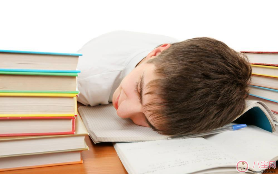 孩子上学后的睡眠时间怎么调整 孩子每天睡多久比较好