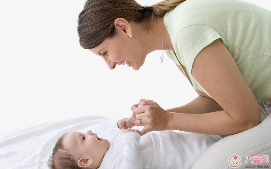 育儿|婴儿什么时候开始说话 父母如何帮助宝宝学会说话