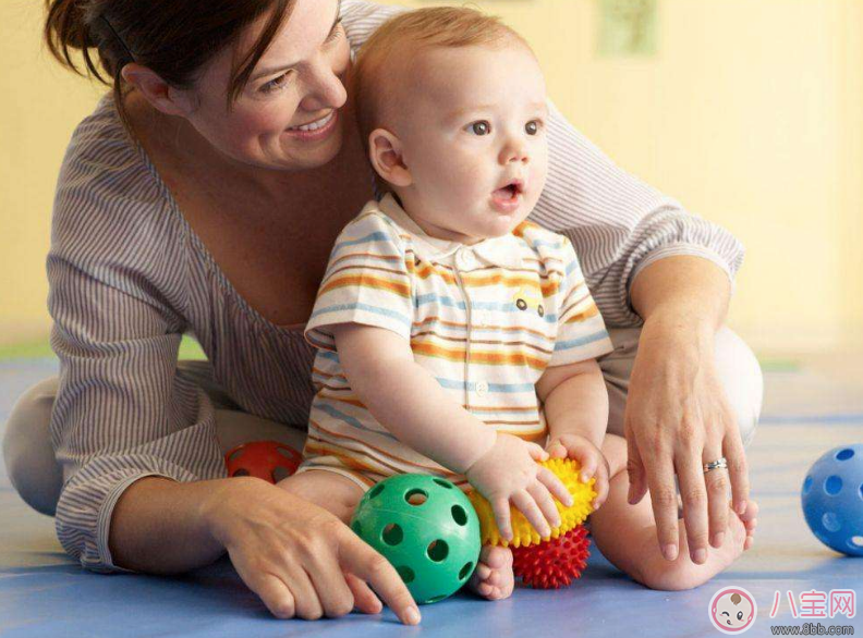 婴儿什么时候开始说话 父母如何帮助宝宝学会说话