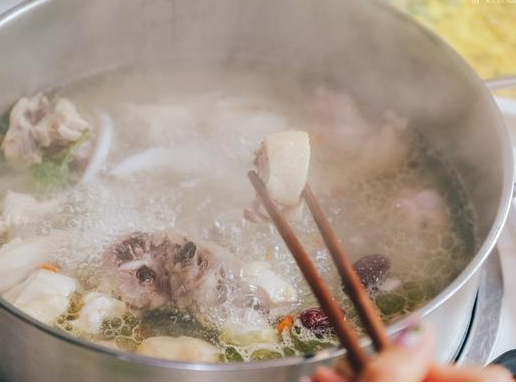 哺乳期可以吃火锅吗 哺乳期怎么健康吃火锅