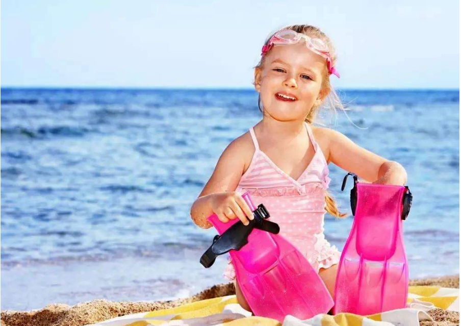 带宝宝去海边玩耍的心情说说 带着宝宝去海边玩的朋友圈说说