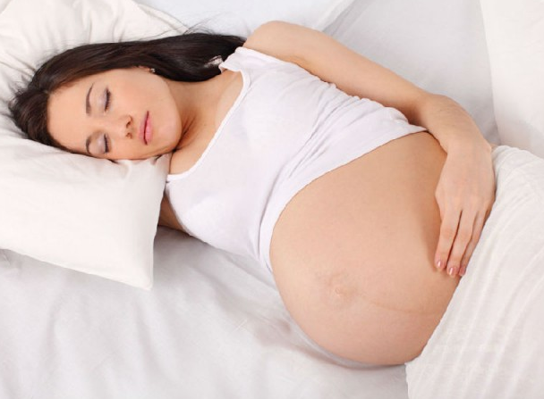 孕妇失眠宝宝也失眠吗 孕妇失眠对胎儿有什么影响