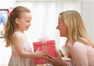母亲节收到孩子手工礼物的心情说说 母亲节收到孩子亲手做的礼物感言 