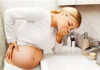 怀孕后恶心干呕是什么原因 怀孕初期恶心但不吐正常吗