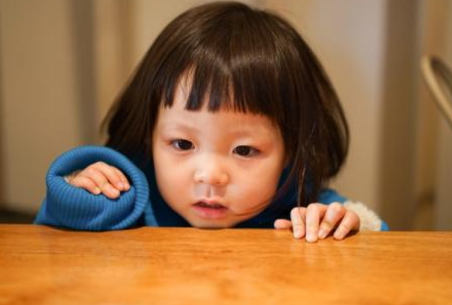 小孩性格孤独内向吃什么好 孩子有孤独症倾向什么食物