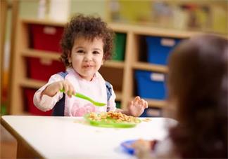 孩子在幼儿园吃饭最后一名怎么办 孩子在幼儿园吃饭慢解决方法2018