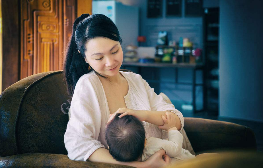 喂奶期间如何护理乳房 哺乳妈妈护理乳房指南2018
