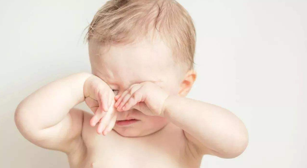 宝宝眼里眼屎多是生病了吗 怎么给孩子去眼屎2018