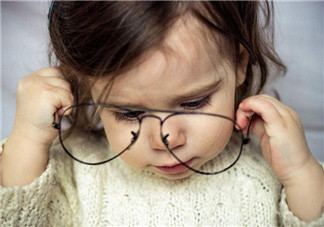 孩子小时候戴眼镜容易成高度近视吗 小孩近视应该怎么做