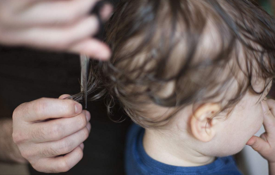 孩子特别的抵触剃头发怎么办 怎么让孩子乖乖去剃头2018
