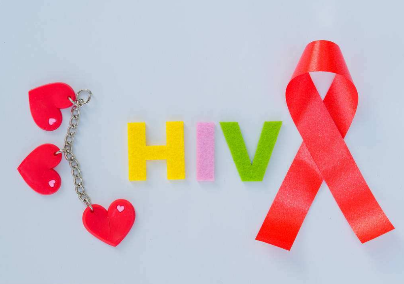 婚前体检查出有HIV医生会告诉男方吗 婚前体检查出有艾滋病需要告知另一半吗