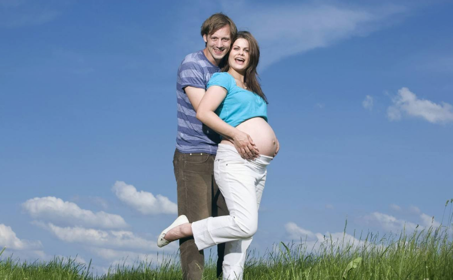 孕妇穿错鞋腰酸背痛怎么办 孕期穿什么鞋比较好