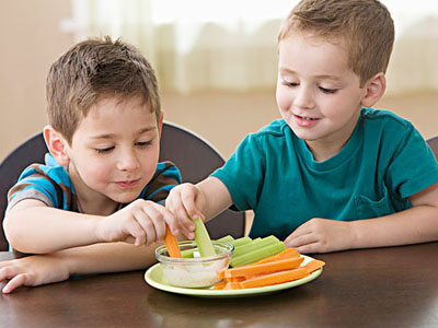 夏至孩子上火应注意什么 饮食要讲究营养均衡 
