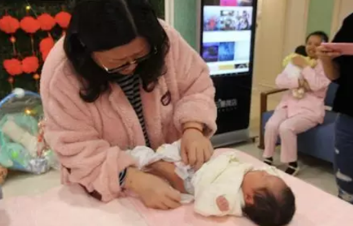 月子中心对宝宝护理怎么做2018 月子会所新生儿的护理流程