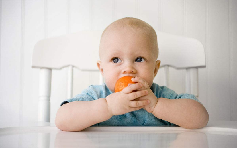 小孩子胃积热吃不下怎么办 宝宝出现积热便秘怎么饮食调理