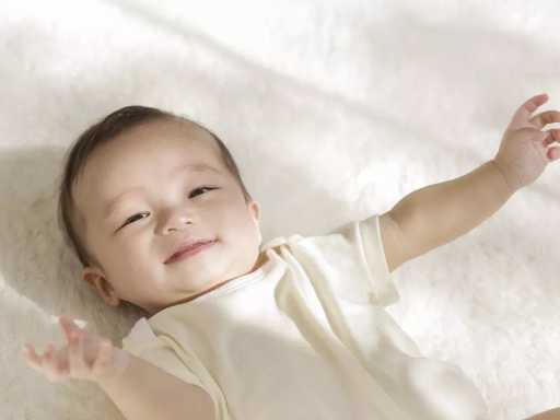 婴儿睡觉额头出汗多怎么回事 为什么小孩睡觉总爱出汗