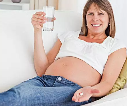 孕早期补叶酸吃补充剂更好吗 孕早期补叶酸吃哪些食物更好