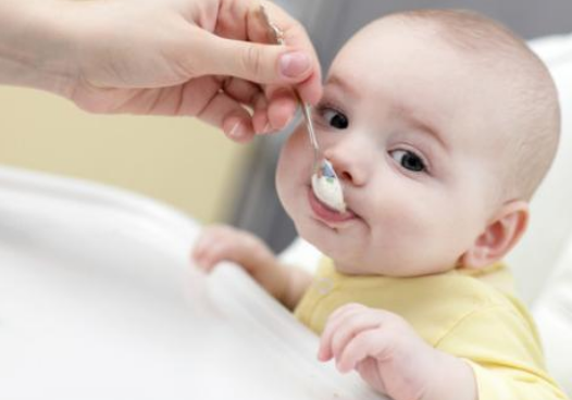 饮食回避判断宝宝过敏怎么做 宝宝牛奶蛋白过敏判断方法2018
