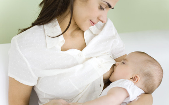 哺乳期妈妈可以喝酒吗 酒精对哺乳妈妈及宝宝的影响