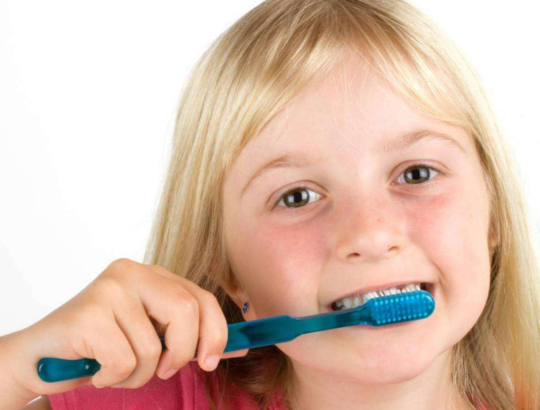 孩子蛀牙是什么原因导致的 怎么保护好孩子的牙齿