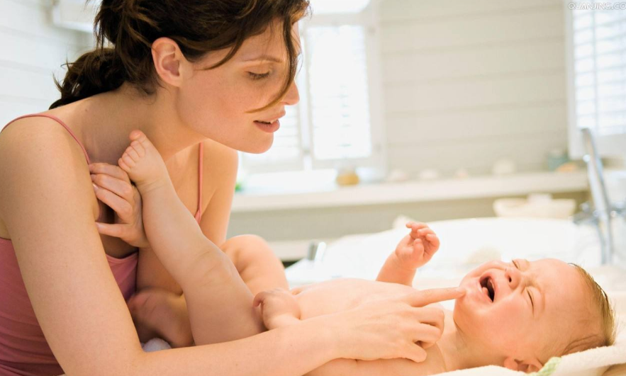 婴儿容易中暑怎么回事 如何预防宝宝中暑
