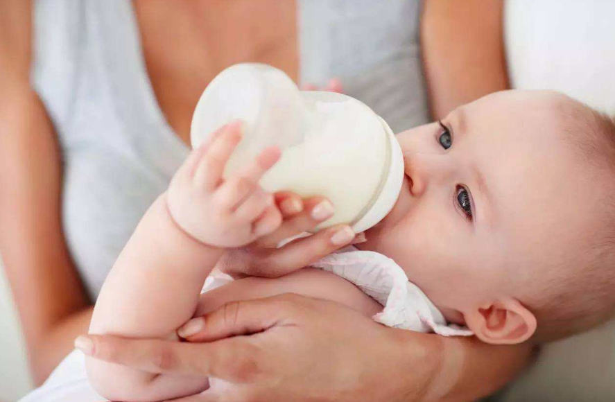 厌奶期孩子不喝奶怎么办 宝宝厌奶如何喂食