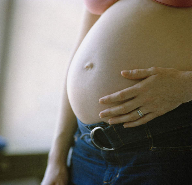 怀孕的时候怎么预防不长妊娠纹 怀孕时预防不长妊娠纹方法