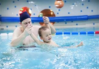 怎么保证宝宝游泳的安全性 宝宝怎么游泳比较安全